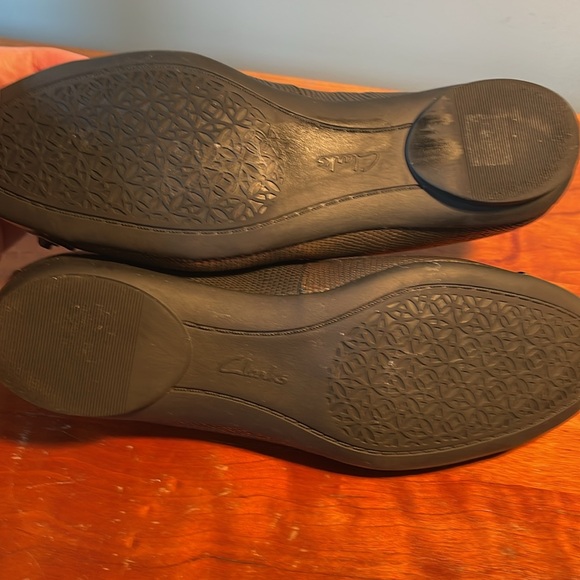Black/bronze Women's Flats Clark’s size 5 - Picture 7 of 8